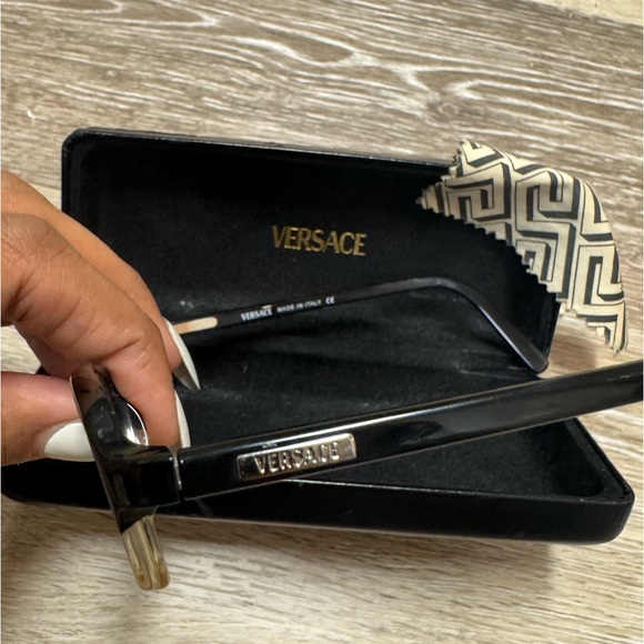 Versace vintage eyeglasses - Picture 2 of 7